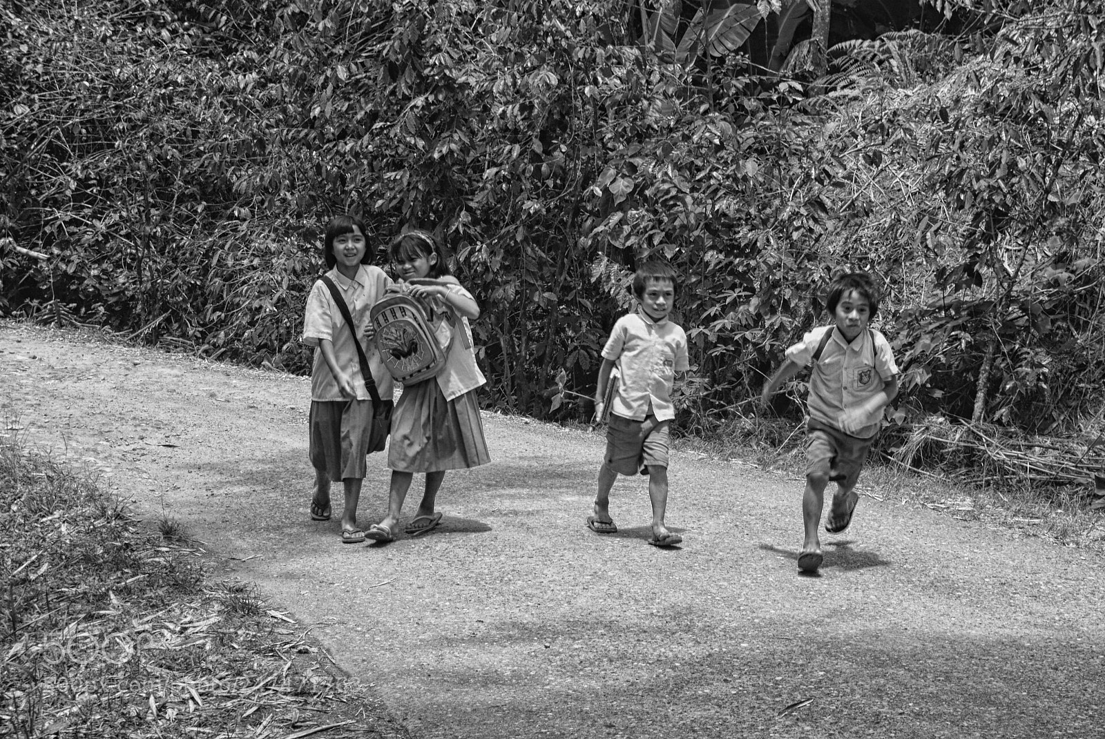 Sony Alpha DSLR-A200 sample photo. To school to learn photography
