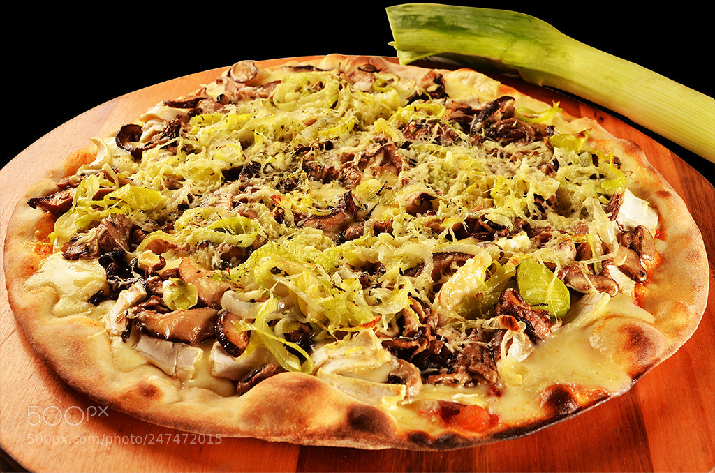 Nikon D5100 sample photo. Pizza de alho poró photography