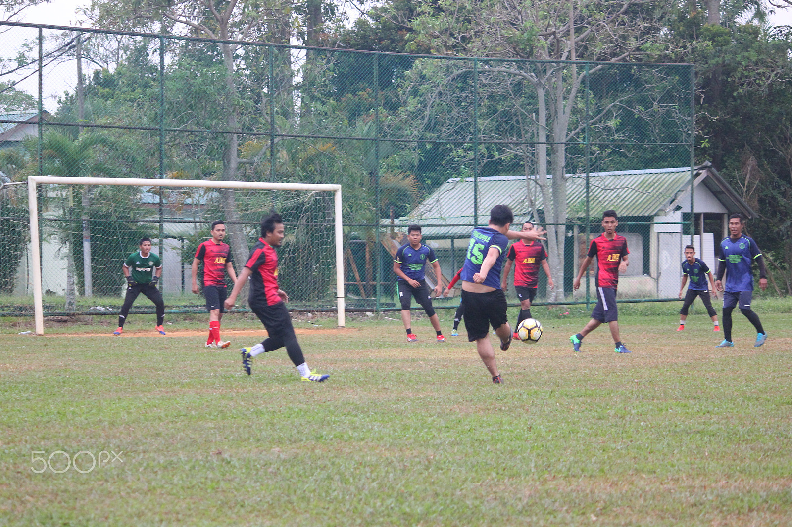 Canon EF-S 55-250mm F4-5.6 IS sample photo. Friendly match :- meru tengah fc v pineapple fc photography