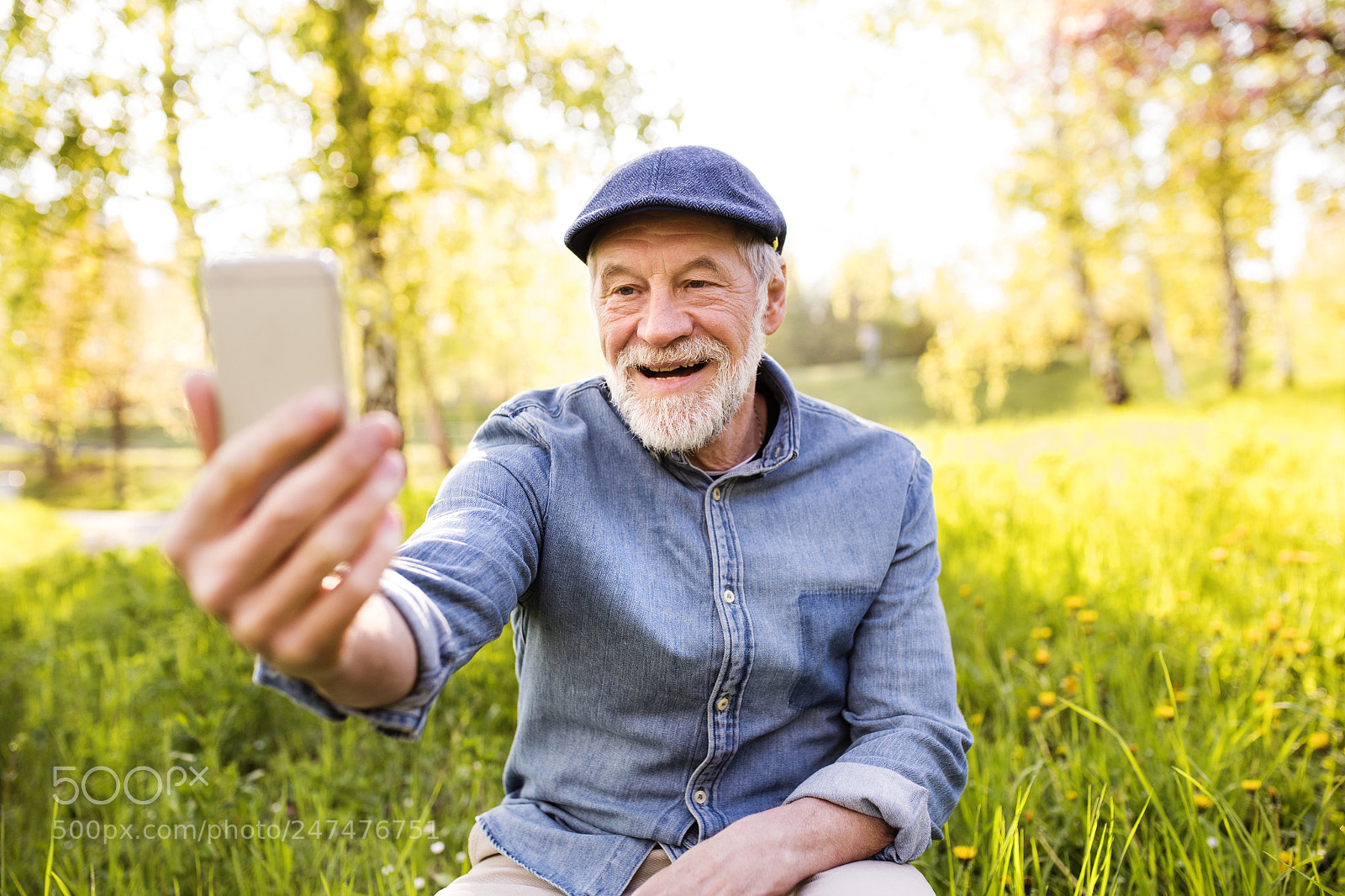 Nikon D5 sample photo. Senior man with smartphone photography