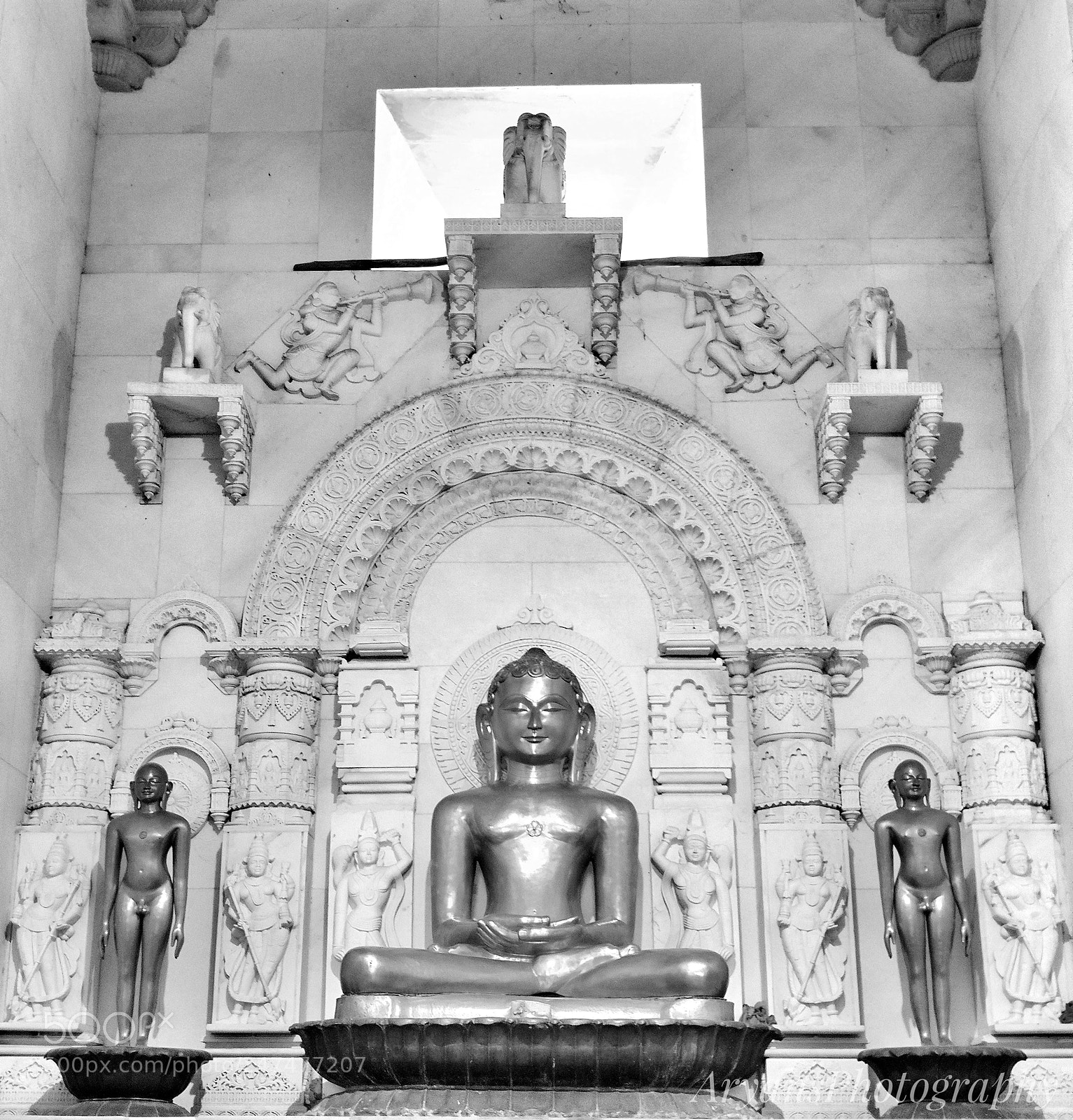 OnePlus A3003 sample photo. Jain temple (tirthankara) photography