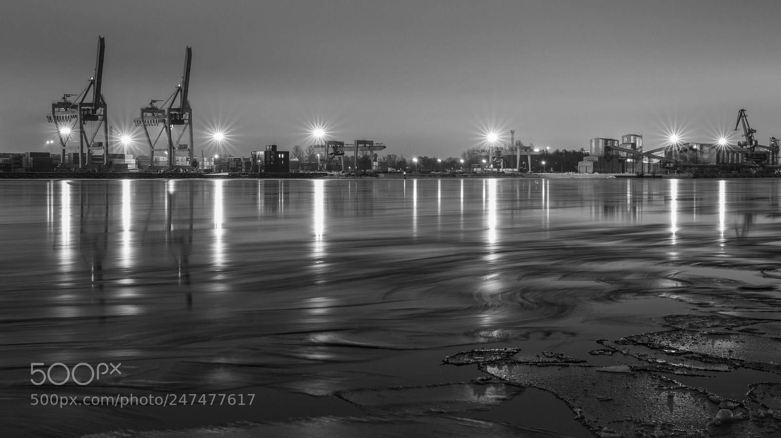 Canon EOS 80D sample photo. Port light on winter photography