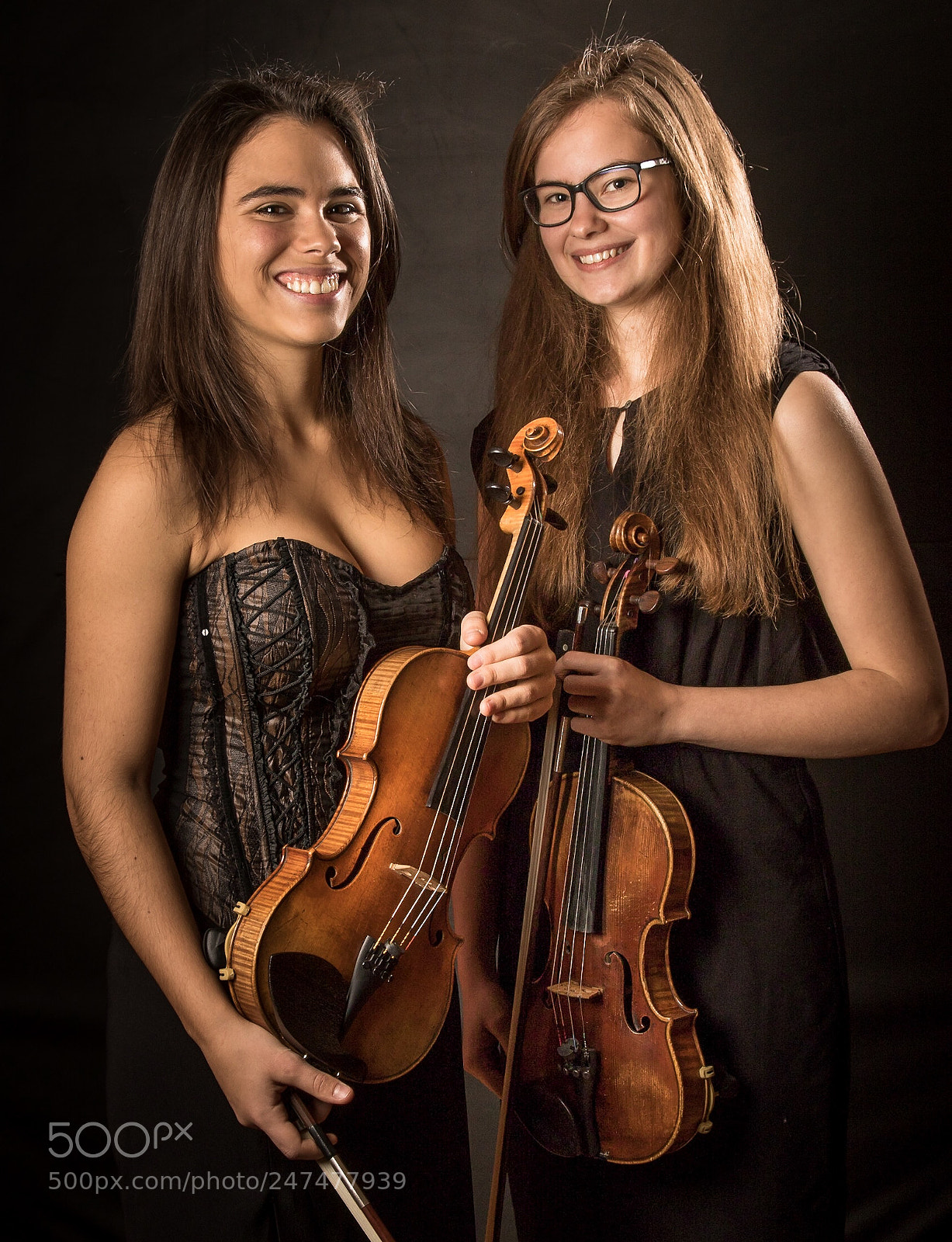 Canon EOS 7D Mark II sample photo. The violin players photography