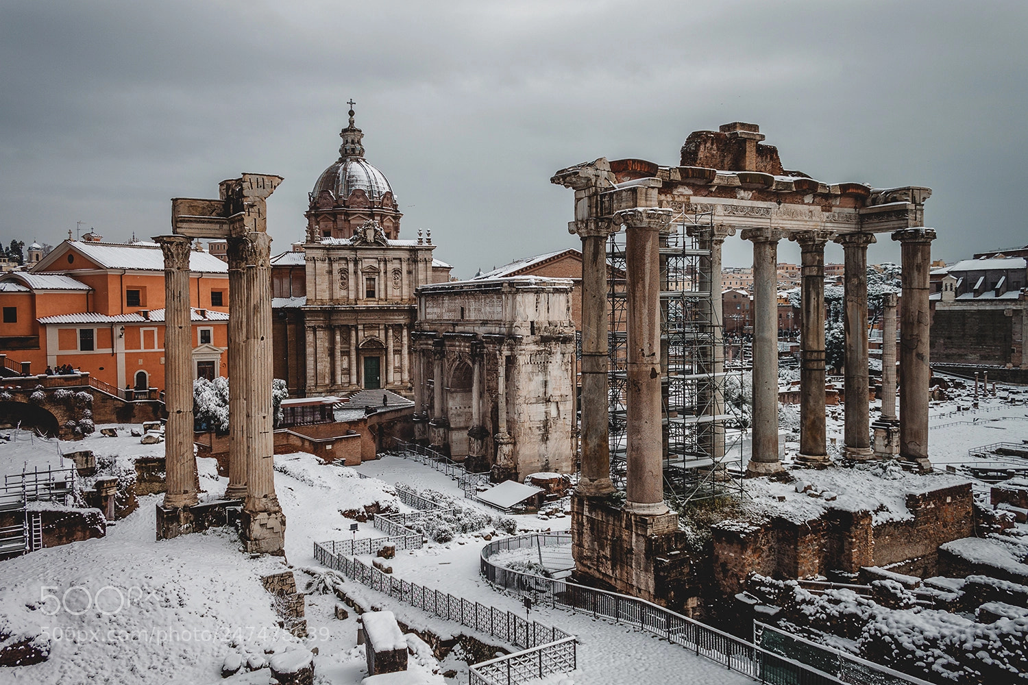 Canon EOS 500D (EOS Rebel T1i / EOS Kiss X3) sample photo. Rome under the snow photography