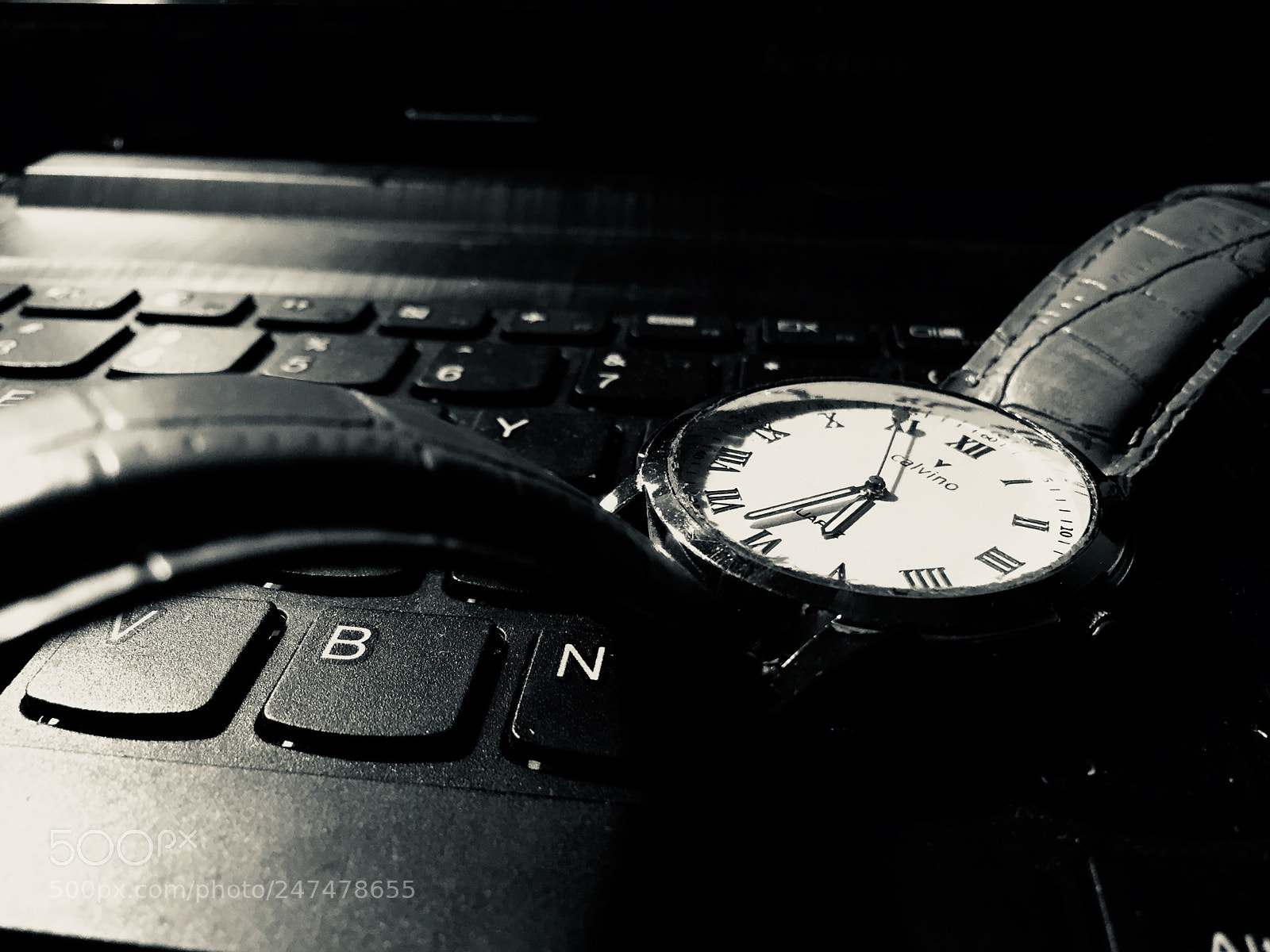 Apple iPhone 6 sample photo. Work clock photography