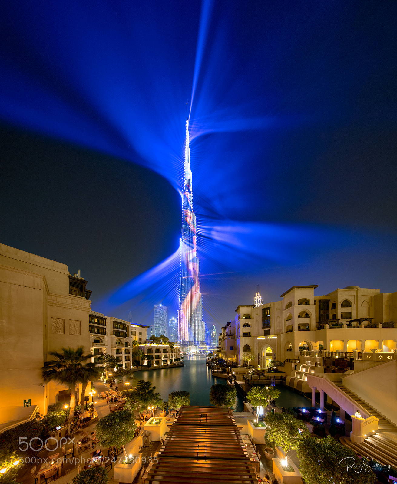 Canon EOS 6D Mark II sample photo. Burj khalifa laser show photography