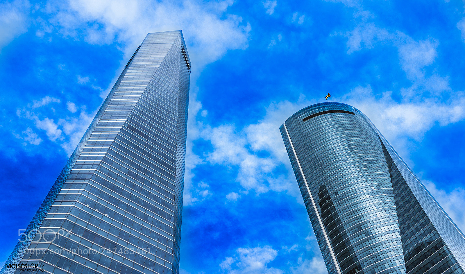 Canon EOS 600D (Rebel EOS T3i / EOS Kiss X5) sample photo. Madrid sky photography