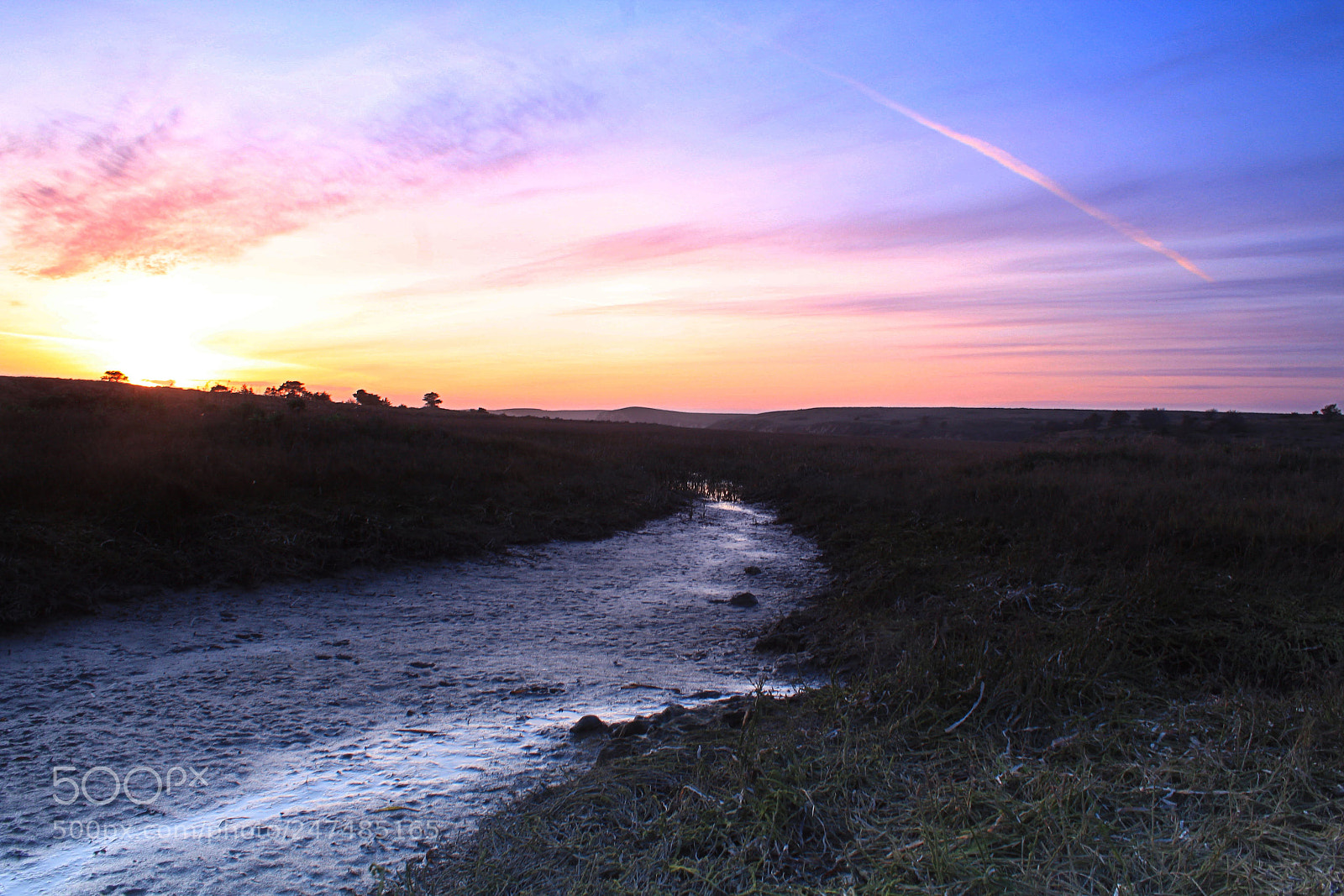 Canon EOS 1300D (EOS Rebel T6 / EOS Kiss X80) sample photo. Sunset by a stream photography