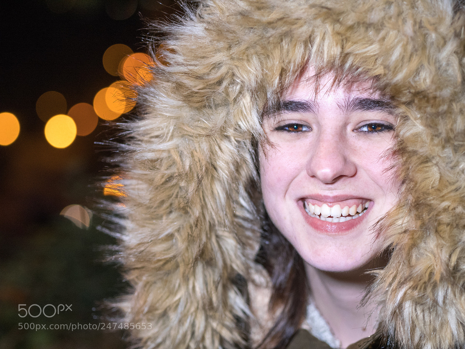 Panasonic Lumix DMC-GX85 (Lumix DMC-GX80 / Lumix DMC-GX7 Mark II) sample photo. Girl on bokeh photography