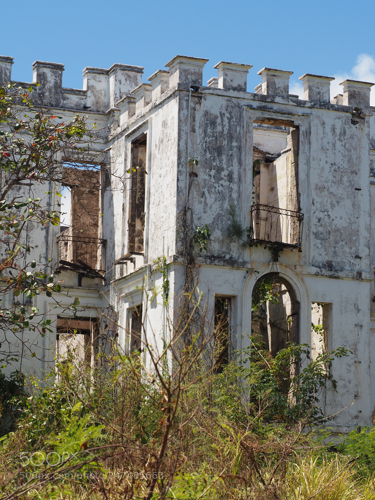 Olympus OM-D E-M10 II sample photo. The ruin where the photography