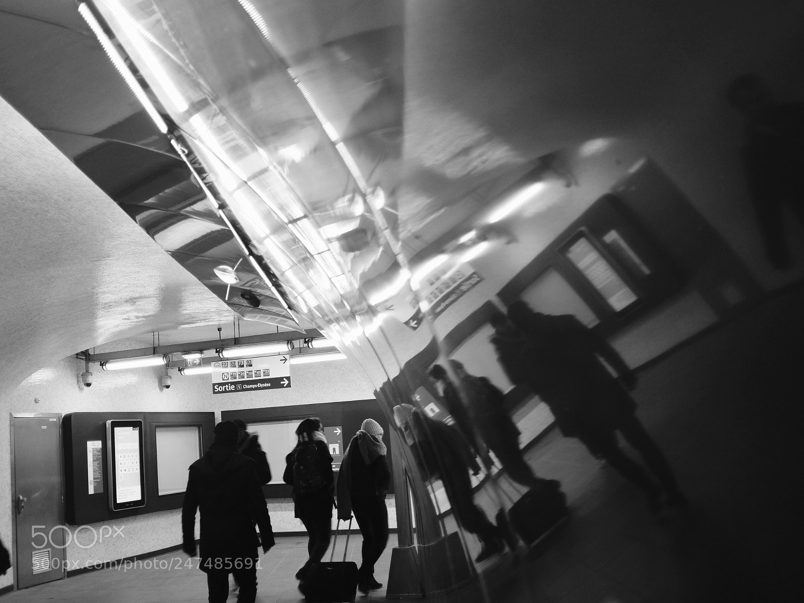 Fujifilm X100T sample photo. Subway station photography