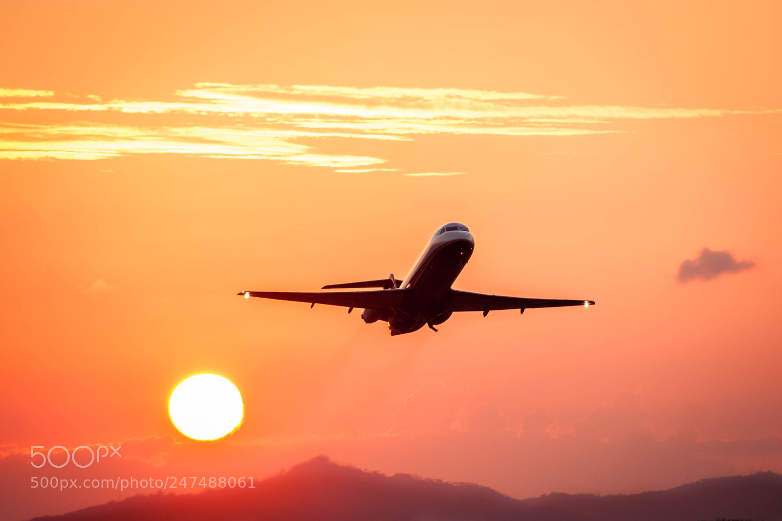 Sony Alpha DSLR-A700 sample photo. The orange airplane photography