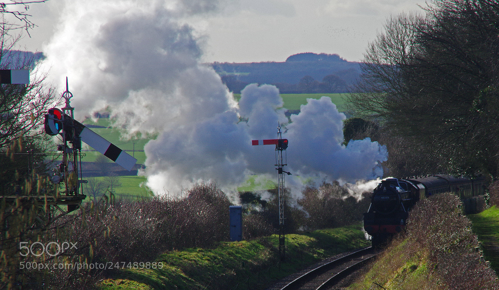 Pentax K-3 sample photo. Rd16269.  45379 approaching ropley. photography
