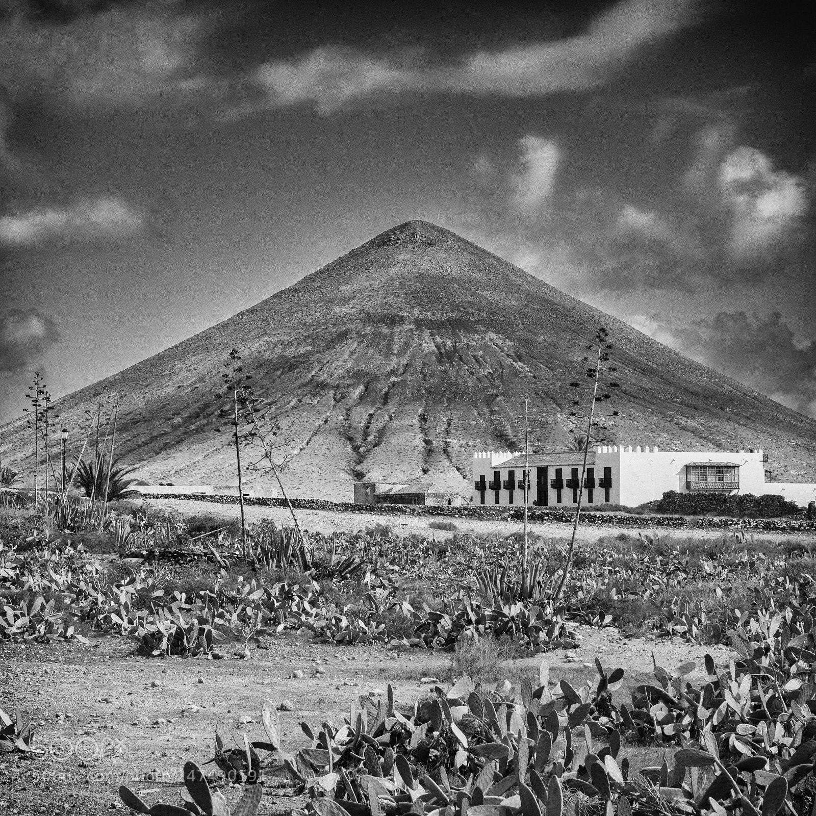 Panasonic Lumix DC-G9 sample photo. Volcano casa de los photography