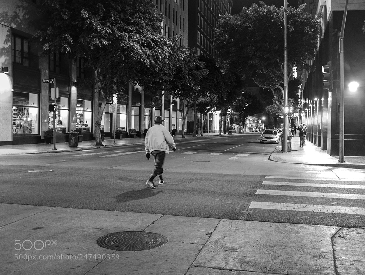 Fujifilm X100F sample photo. Man hole walker web photography