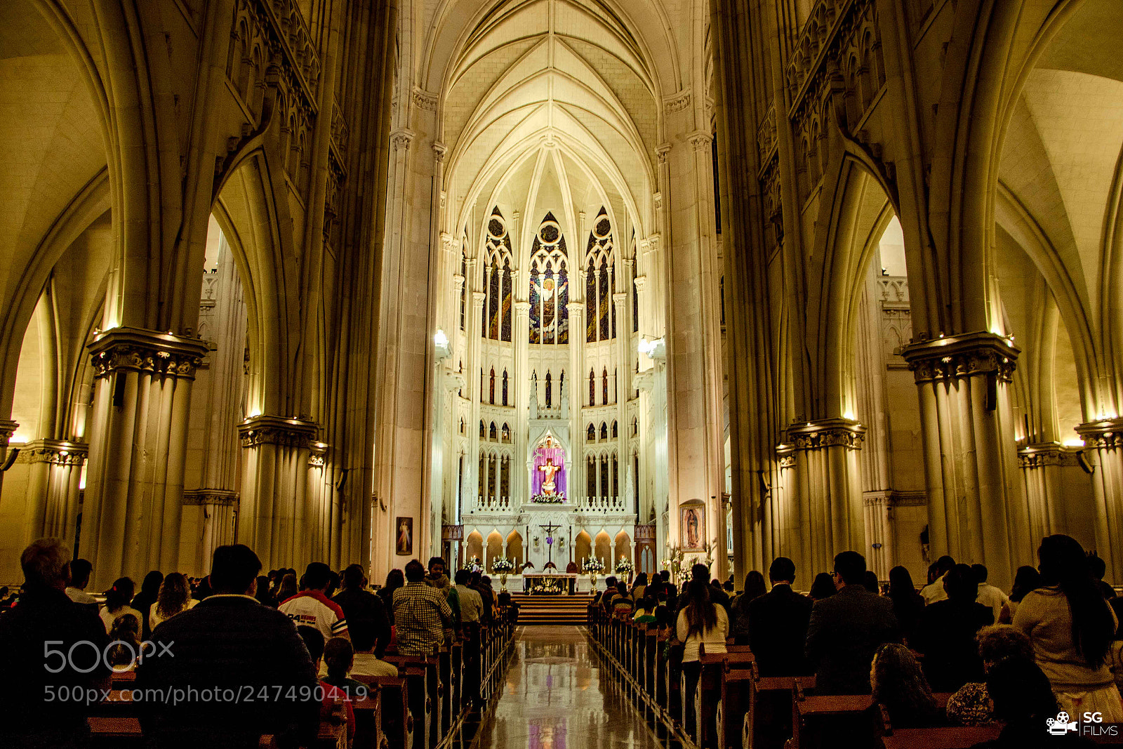 Canon EOS 7D Mark II sample photo. Templo expiatorio. le n photography
