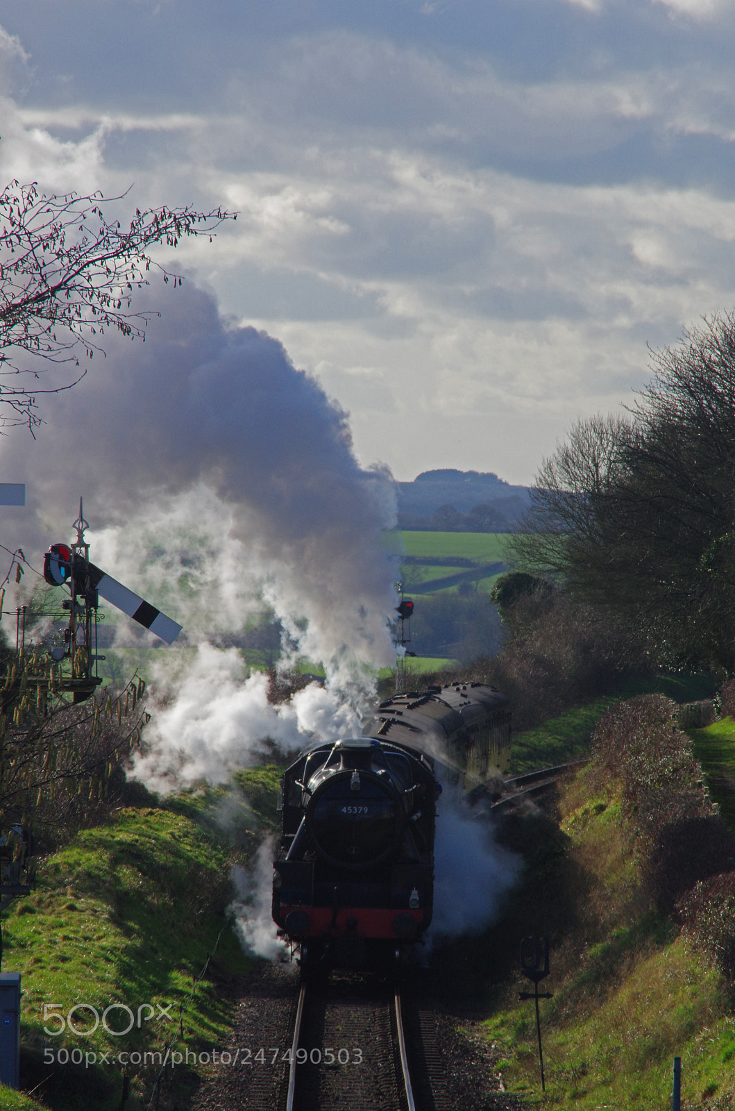 Pentax K-3 sample photo. Rd16271.  45379 approaching ropley. photography