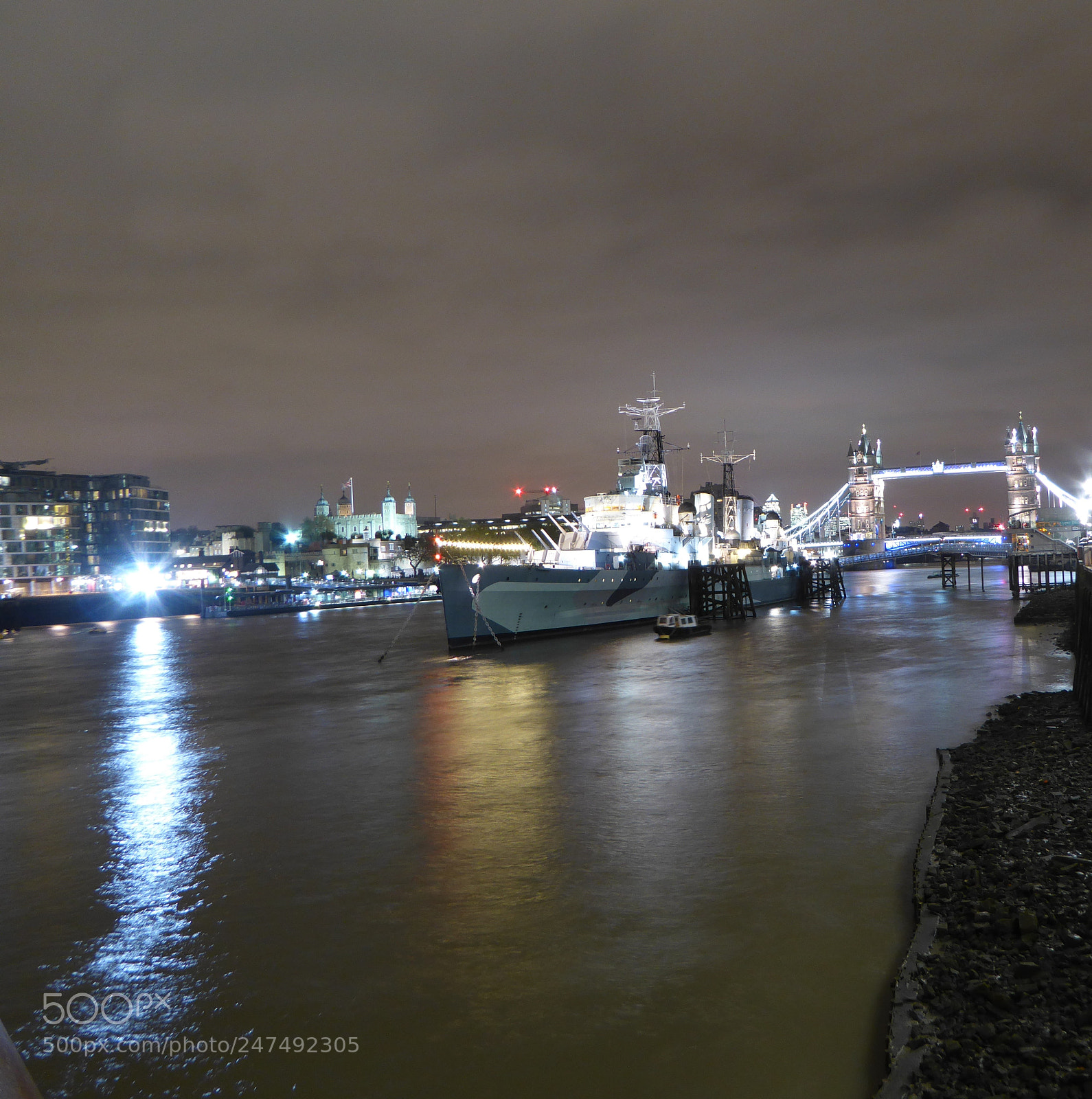 Panasonic Lumix DMC-ZS40 (Lumix DMC-TZ60) sample photo. Night photography