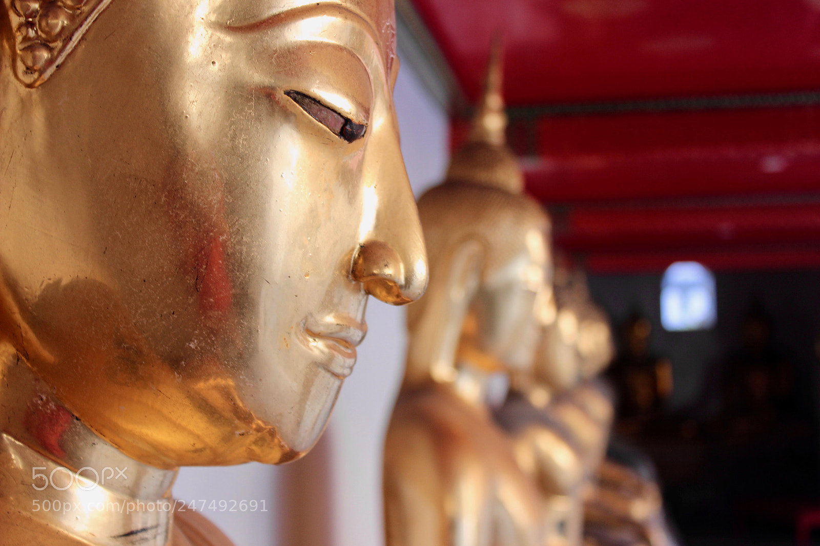 Canon EOS 600D (Rebel EOS T3i / EOS Kiss X5) sample photo. Statues in wat phra photography
