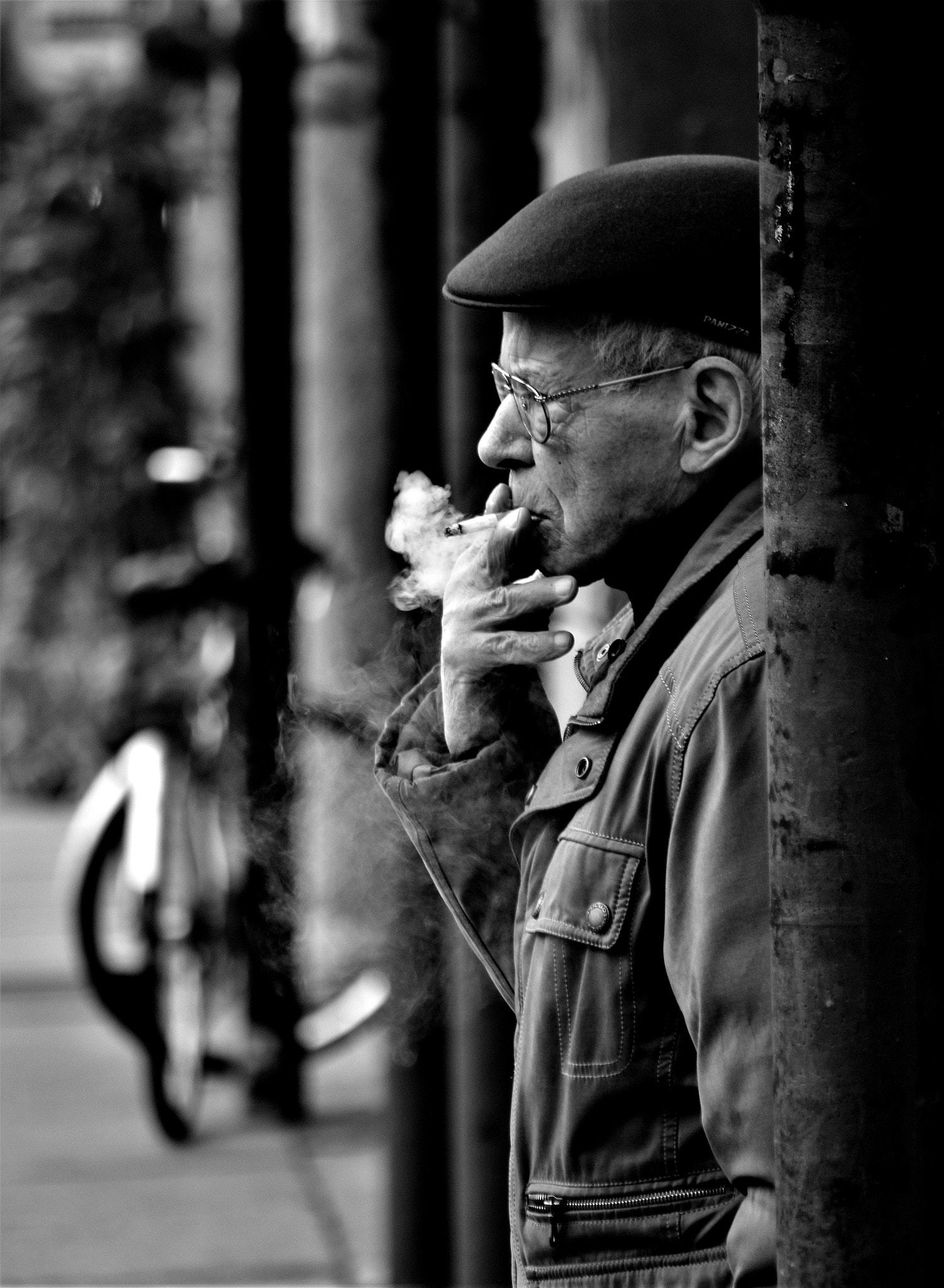 Nikon D5500 sample photo. Waiting in the bus photography