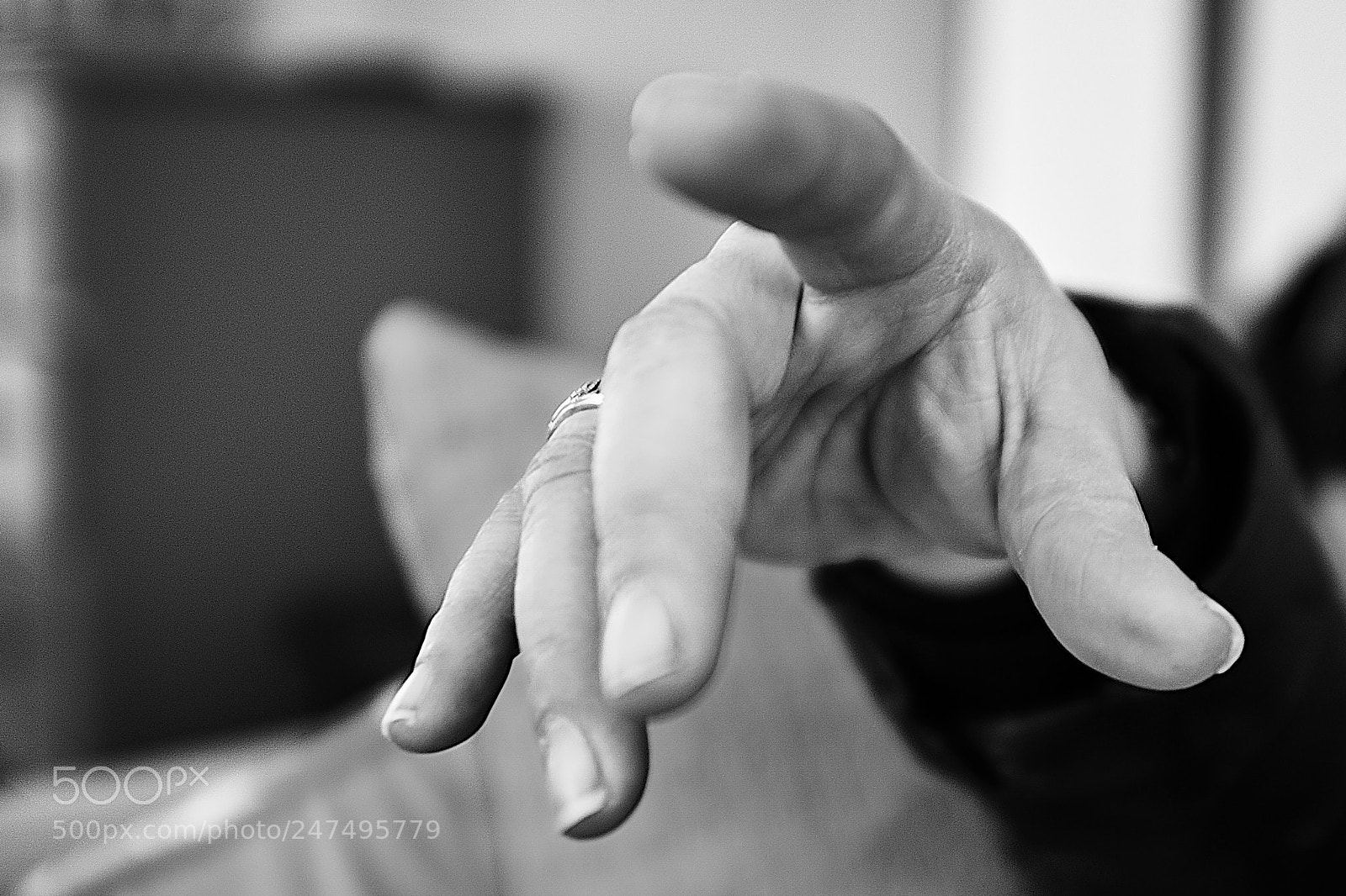 Fujifilm X100S sample photo. Main / hand photography