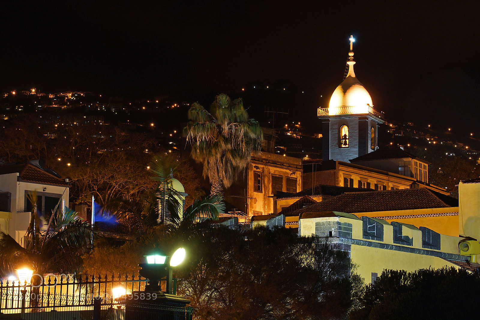 Sony SLT-A77 sample photo. Funchal bei nacht photography