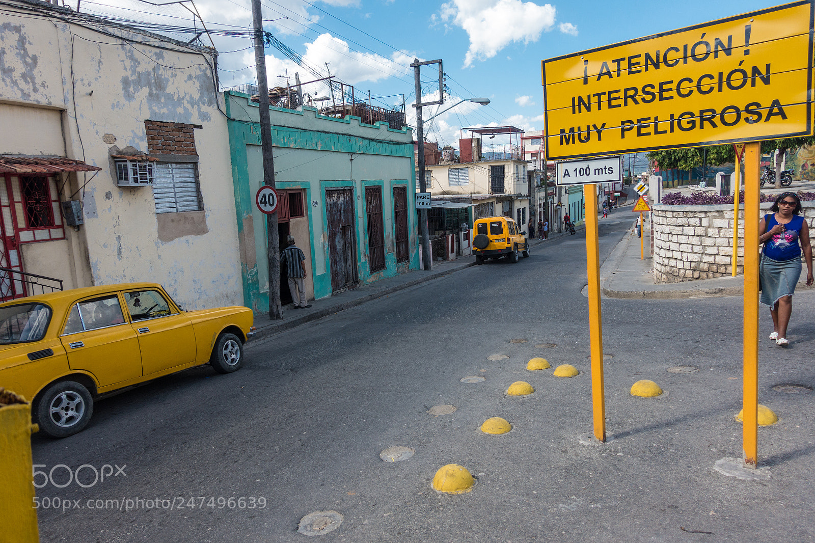Sony Cyber-shot DSC-RX100 III sample photo. The yellow trend photography