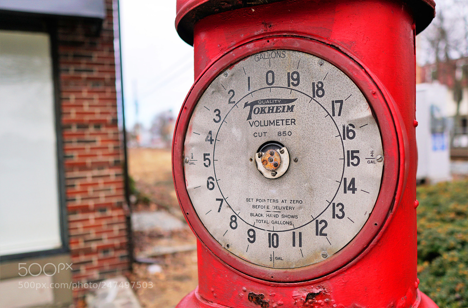 Sony a6500 sample photo. Old sidewalk gas pump photography