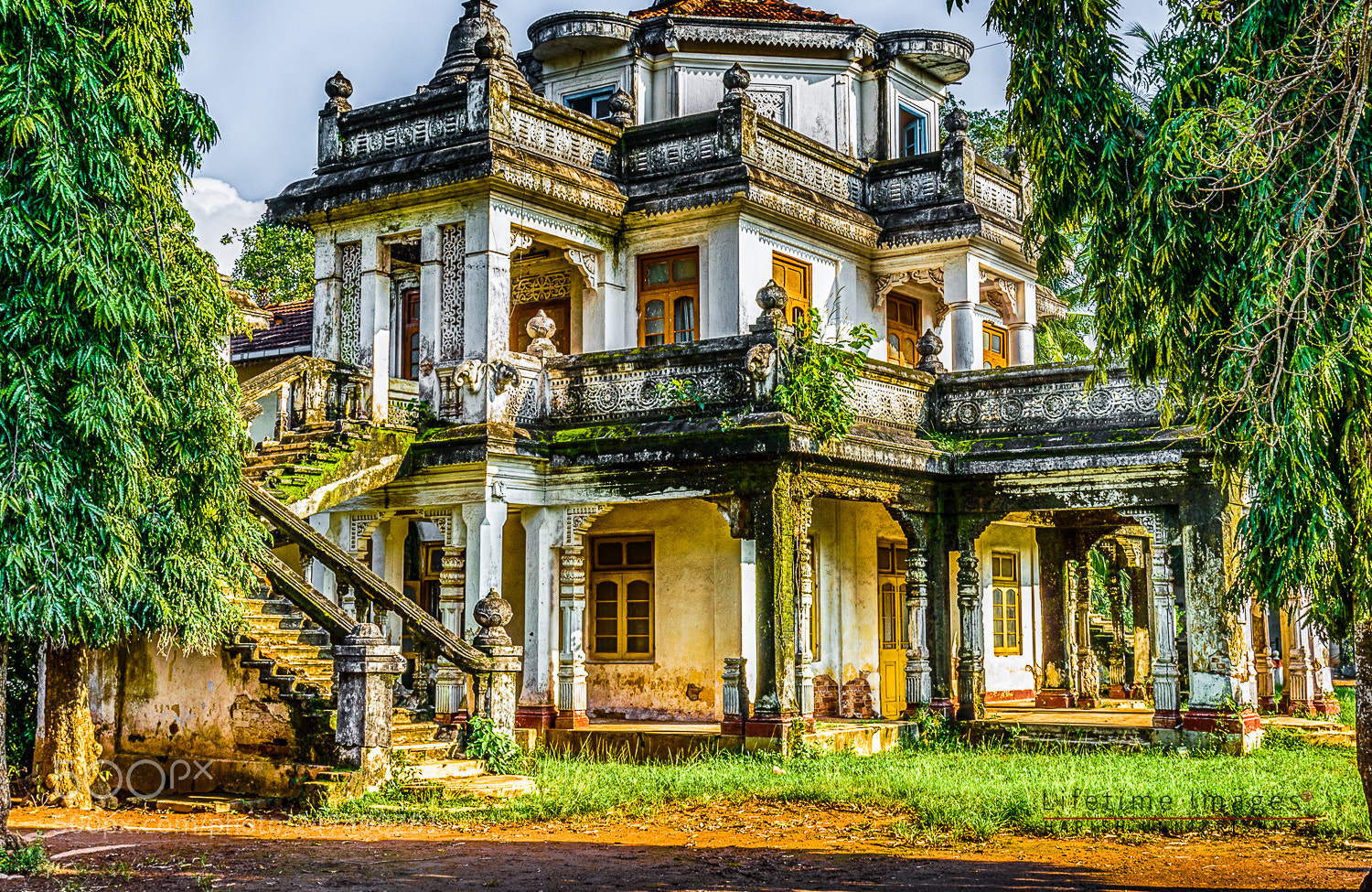Nikon D800 sample photo. Old colonial villa in photography