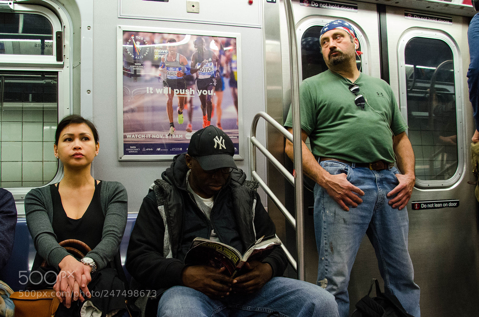 Nikon D5100 sample photo. Subway photography
