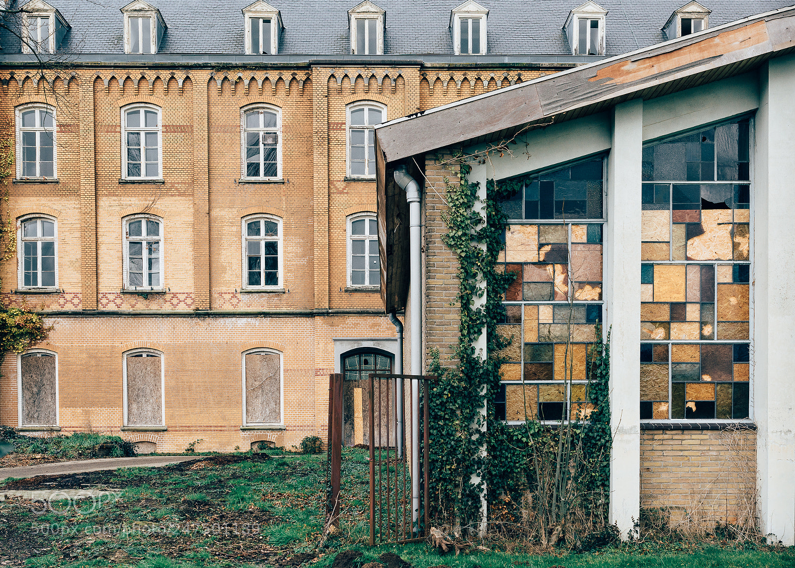 Nikon D7100 sample photo. The building photography