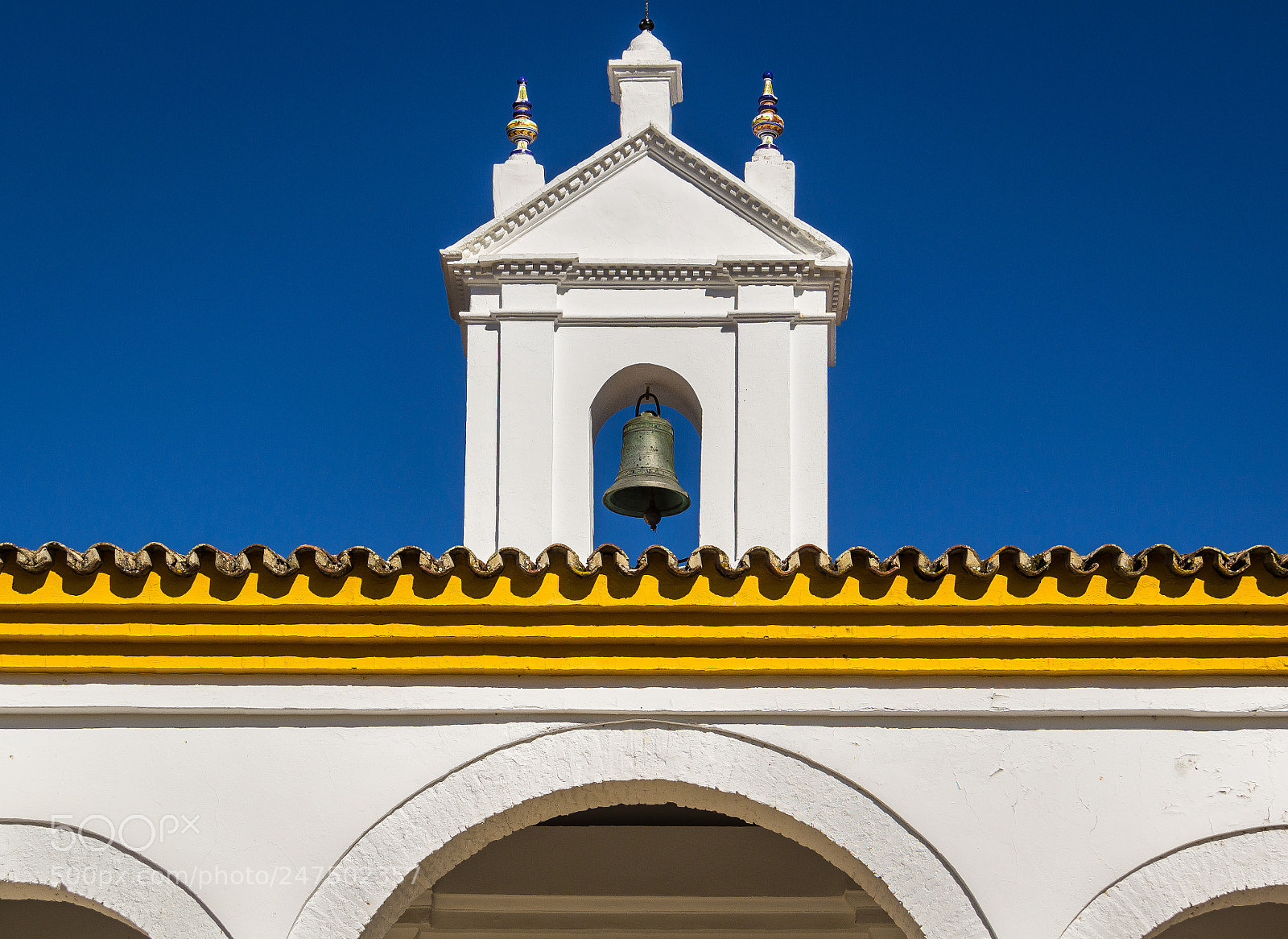Canon EOS 600D (Rebel EOS T3i / EOS Kiss X5) sample photo. Little andalusian bell photography