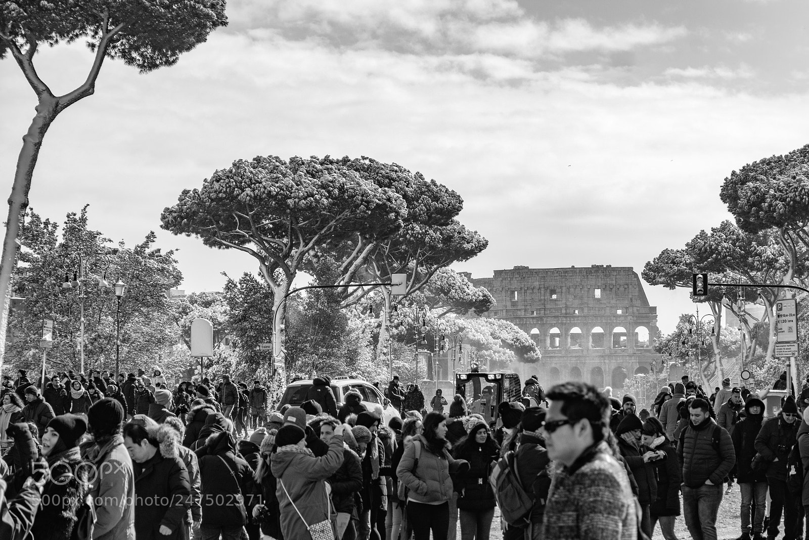Nikon D7100 sample photo. Snow, colosseum and tourists photography
