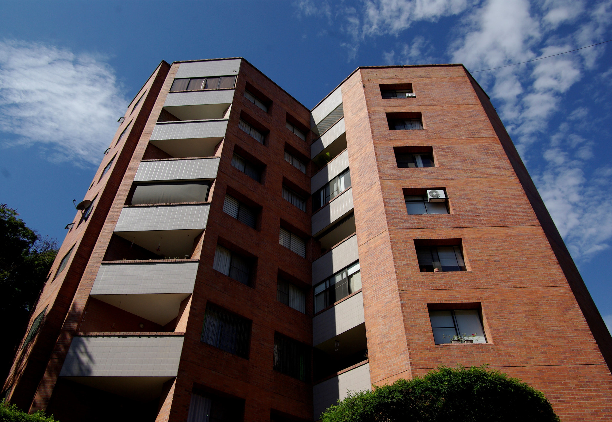 Pentax K10D + Pentax smc DA 16-45mm F4 ED AL sample photo. Building photography