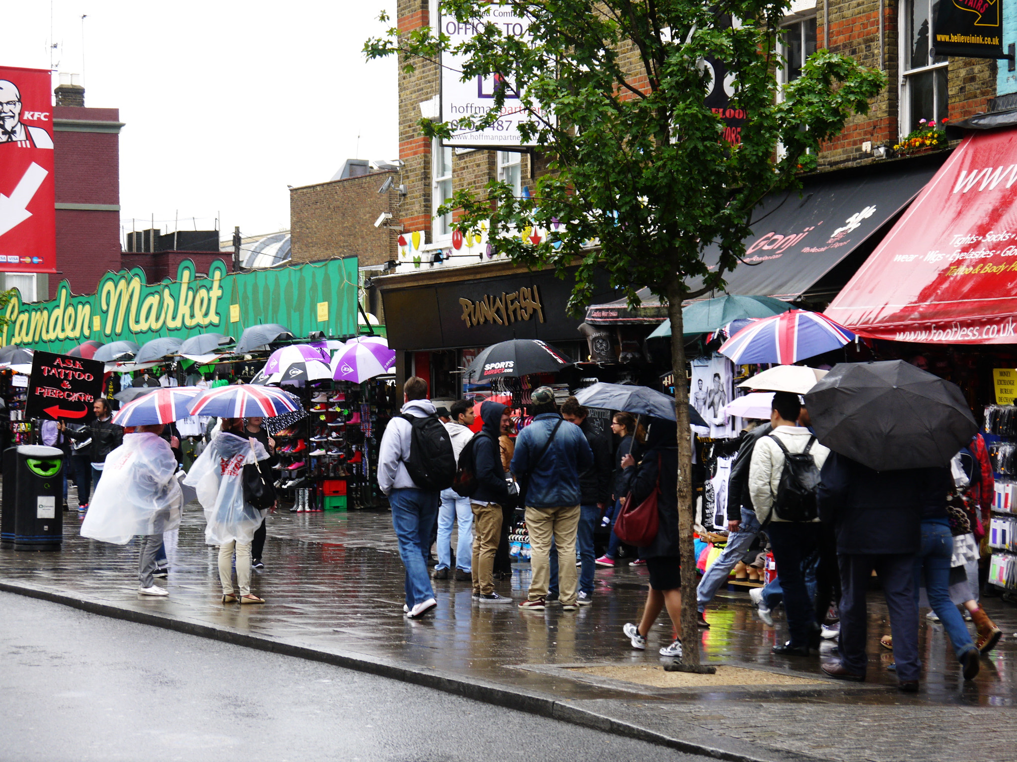 IO 14-42mm F3.5-5.6 sample photo. Camden town market, london photography