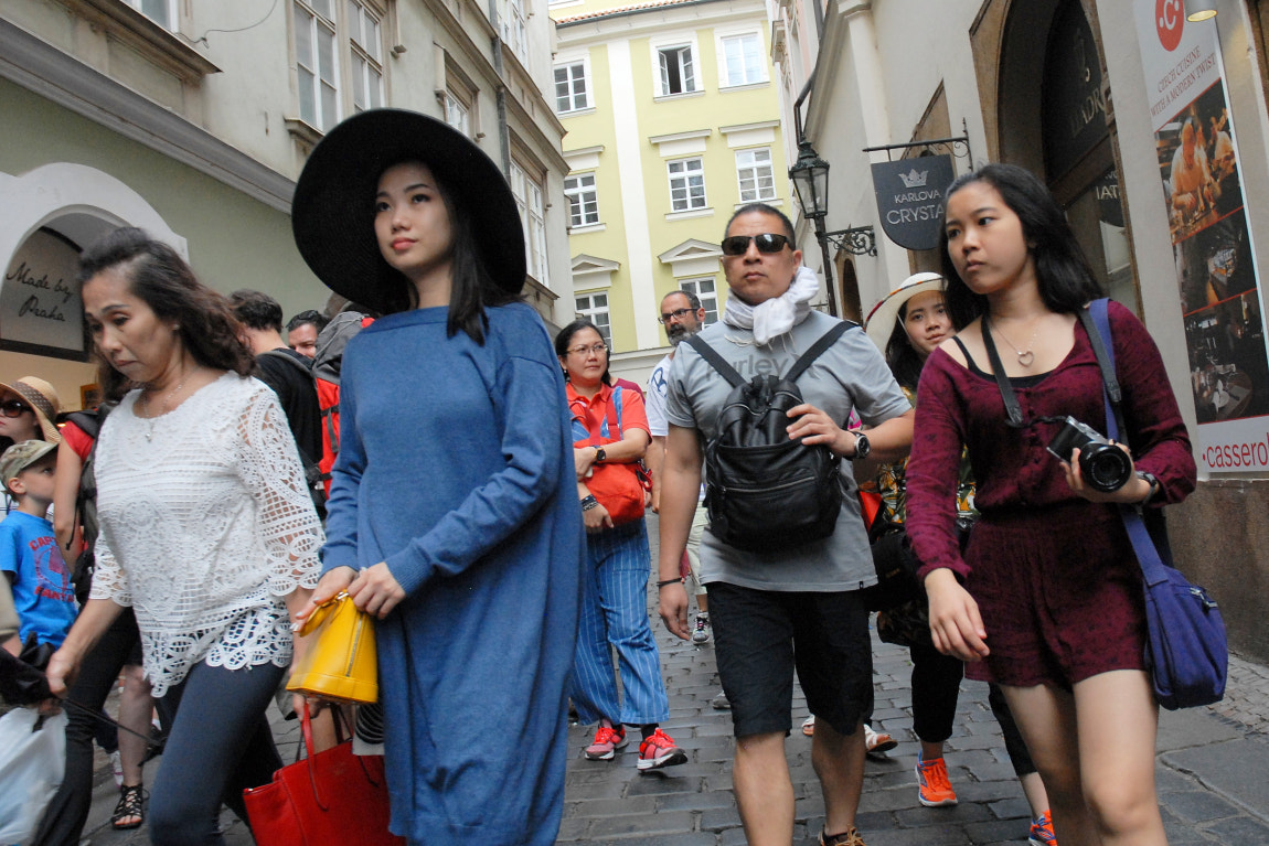 Nikon D200 sample photo. Tourists /people in prague iv/ photography