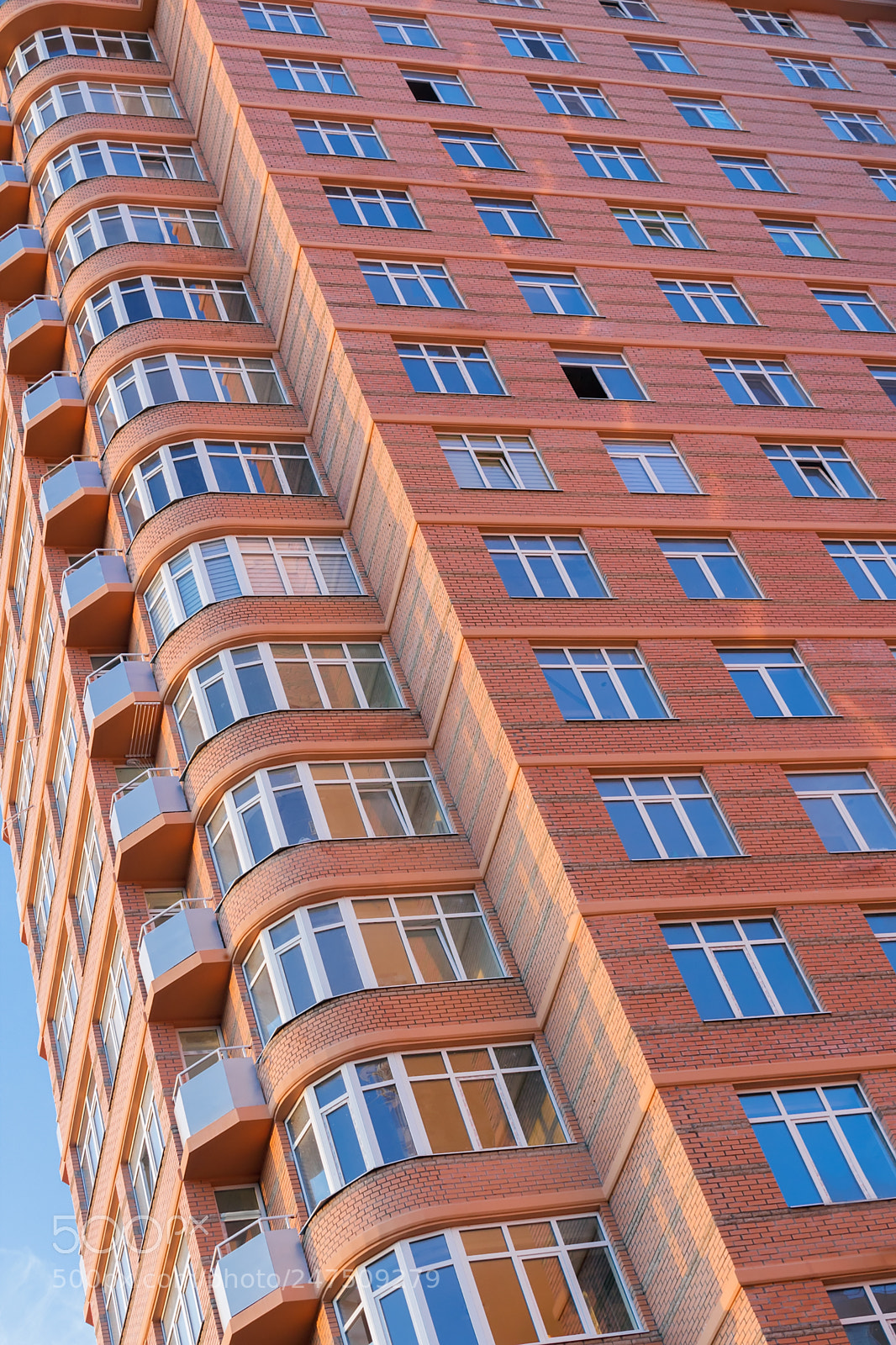 Canon EOS 550D (EOS Rebel T2i / EOS Kiss X4) sample photo. Brick high-rise building photography