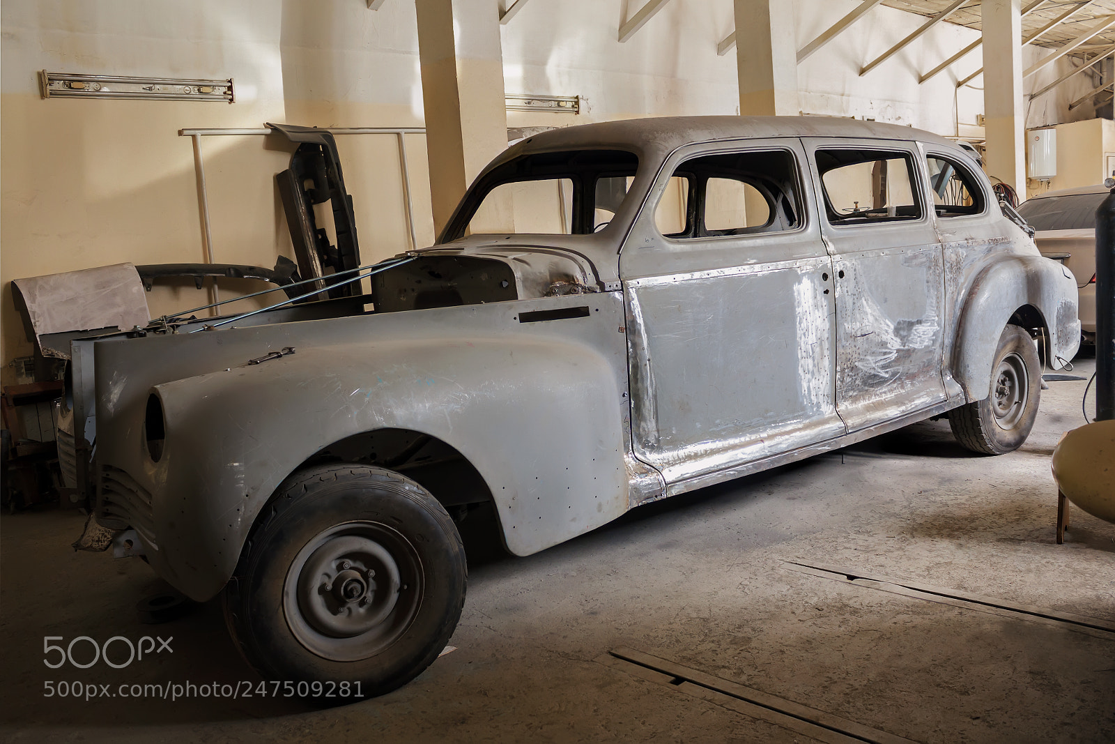 Canon EOS 550D (EOS Rebel T2i / EOS Kiss X4) sample photo. Repair of car body photography