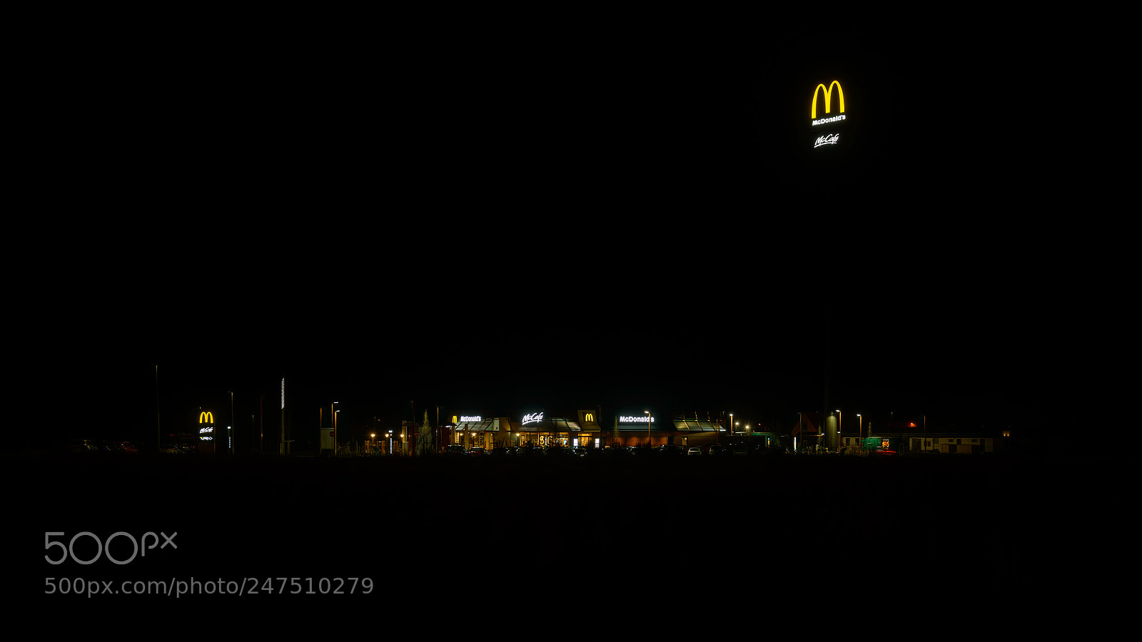 Nikon D800 sample photo. A stop at night photography