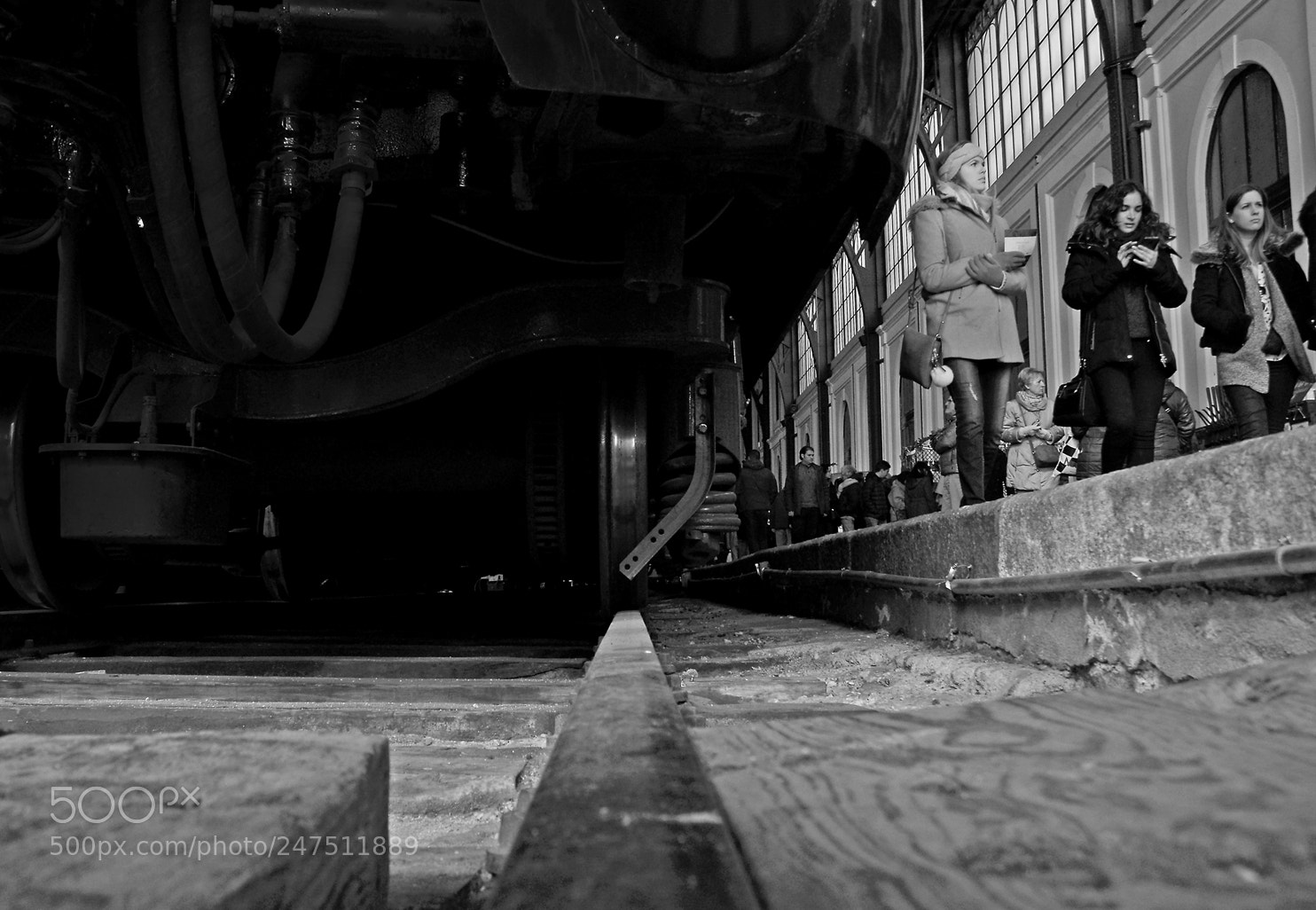 Pentax K-50 sample photo. Estacion de tren photography