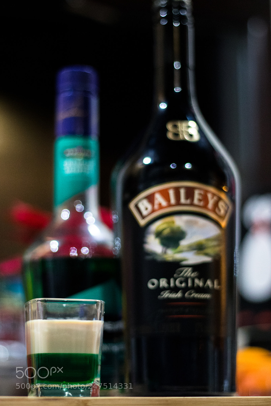 Canon EOS 77D (EOS 9000D / EOS 770D) sample photo. Baileys cr me de photography