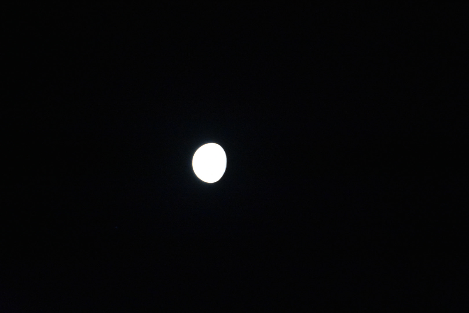 Nikon D3400 sample photo. Near full moon photography