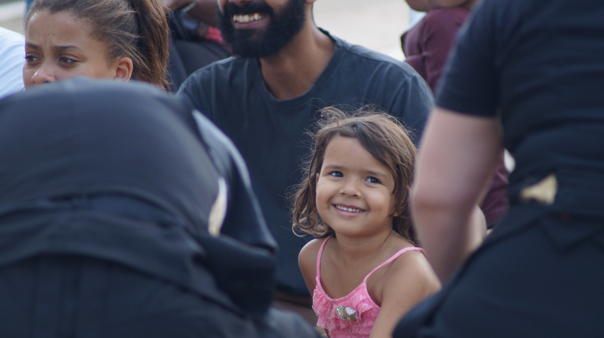 Sony SLT-A37 + Sony 75-300mm F4.5-5.6 sample photo. Smiling at the clowns photography