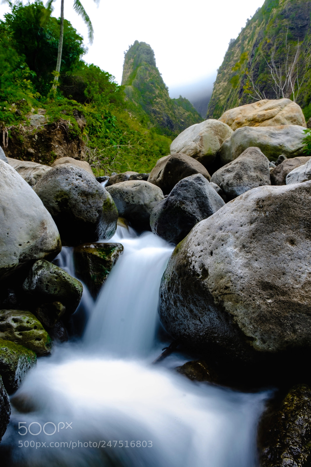 Fujifilm X-T20 sample photo. Iao waterfall photography