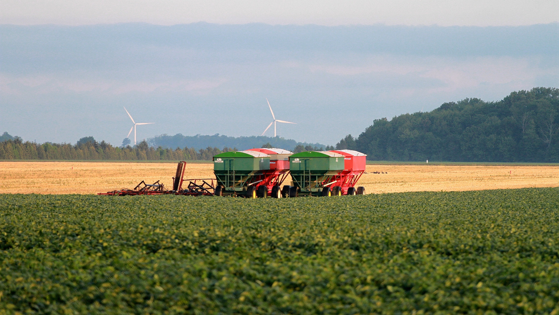 Canon EOS 7D + Canon EF 70-200mm F4L USM sample photo. Farmland photography