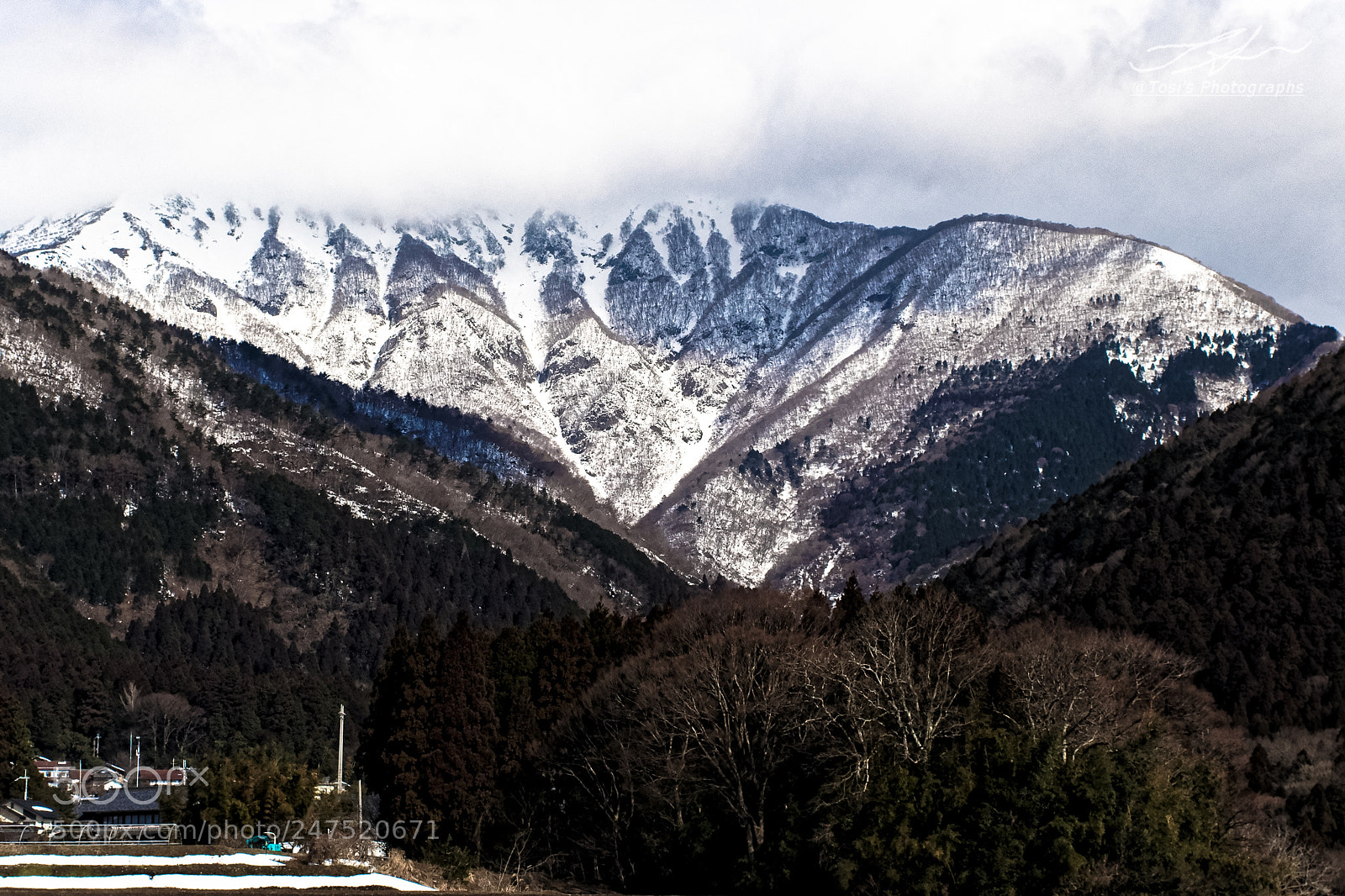 Nikon D850 sample photo. Rocky crest & town photography