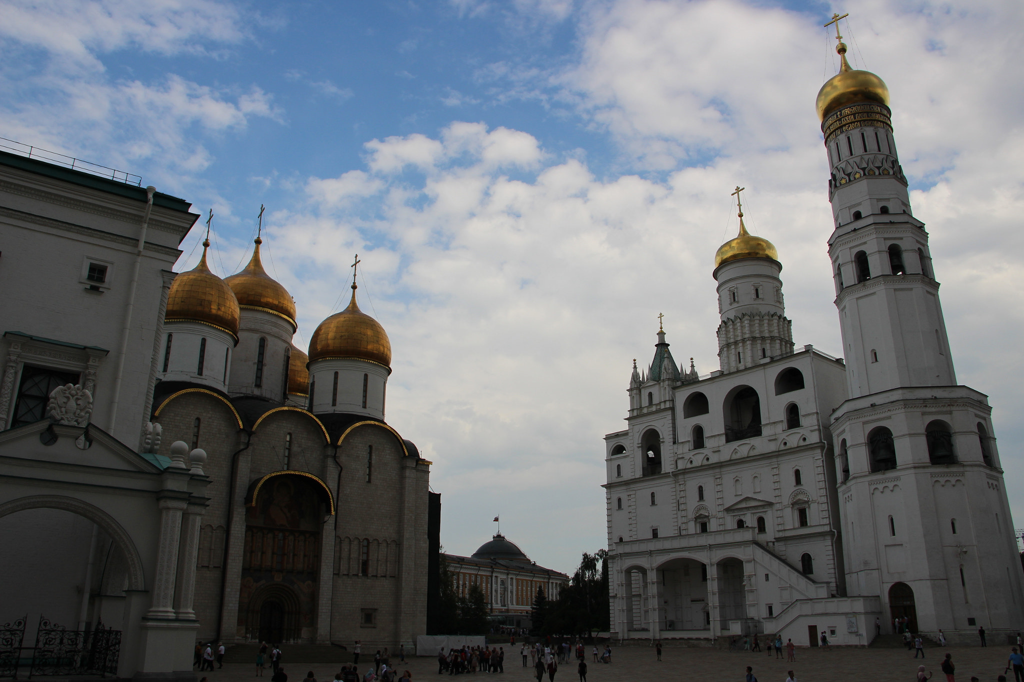 Canon EOS 100D (EOS Rebel SL1 / EOS Kiss X7) sample photo. Соборная площадь photography