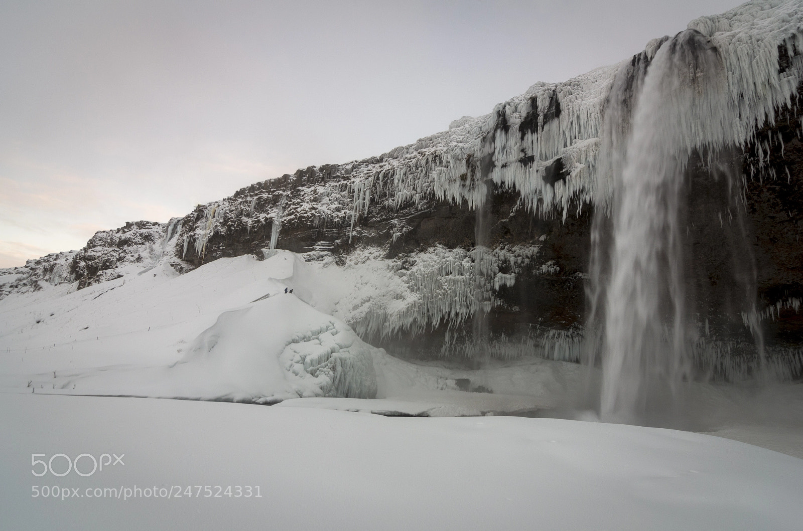 Pentax K-5 II sample photo. Still falling photography