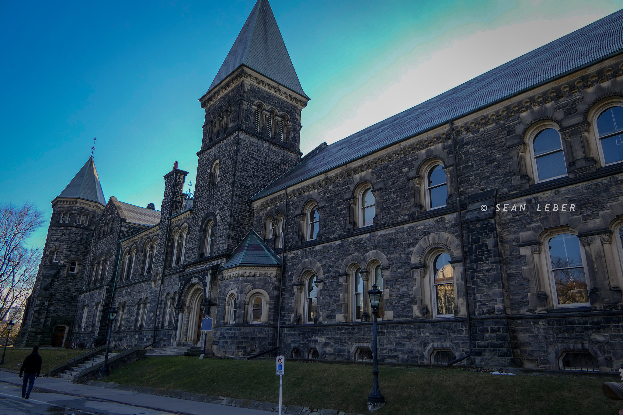Panasonic Lumix DMC-FZ2500 (Lumix DMC-FZ2000) sample photo. University of toronto photography