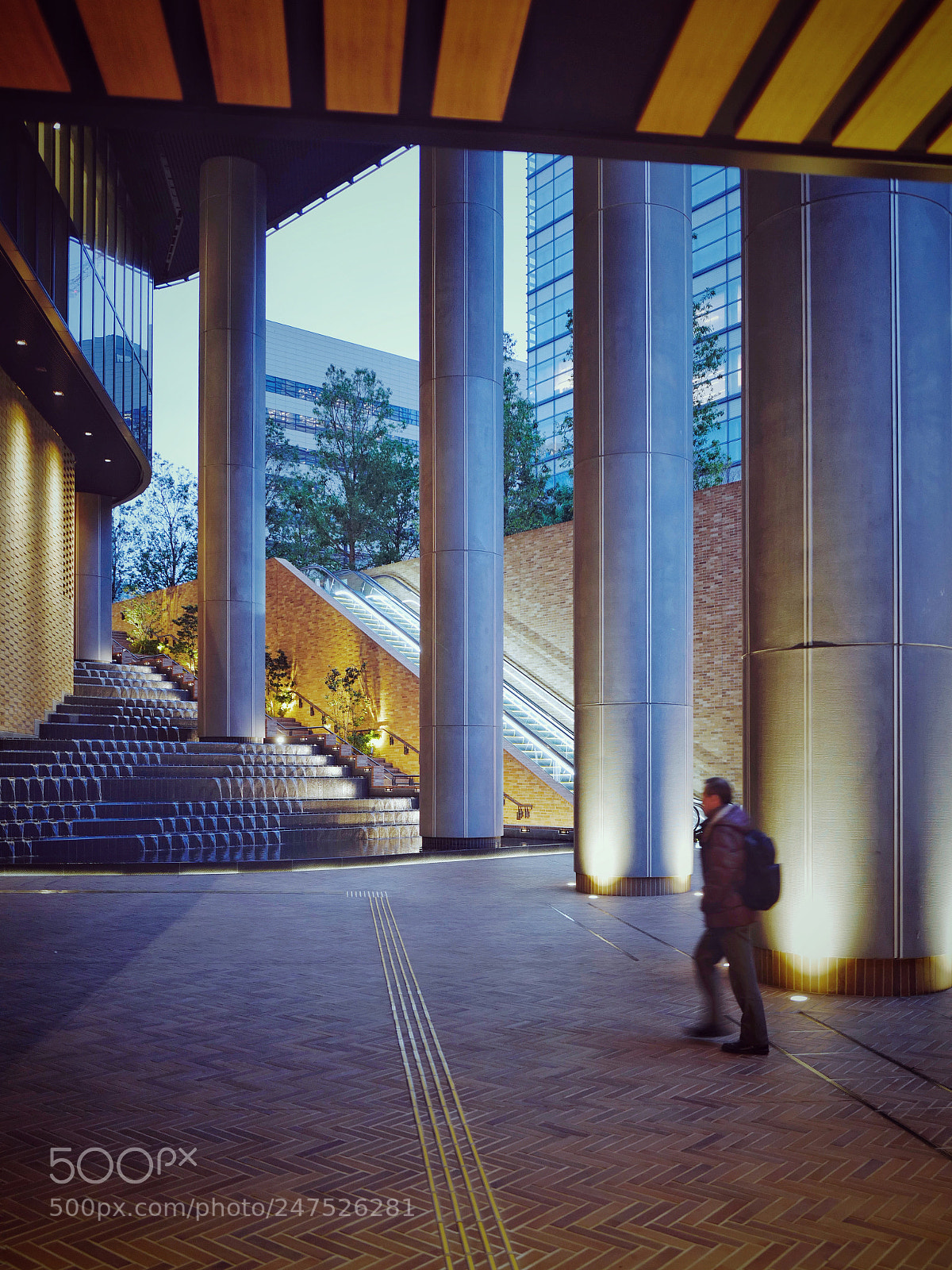Leica Q (Typ 116) sample photo. Tokyo morning photography